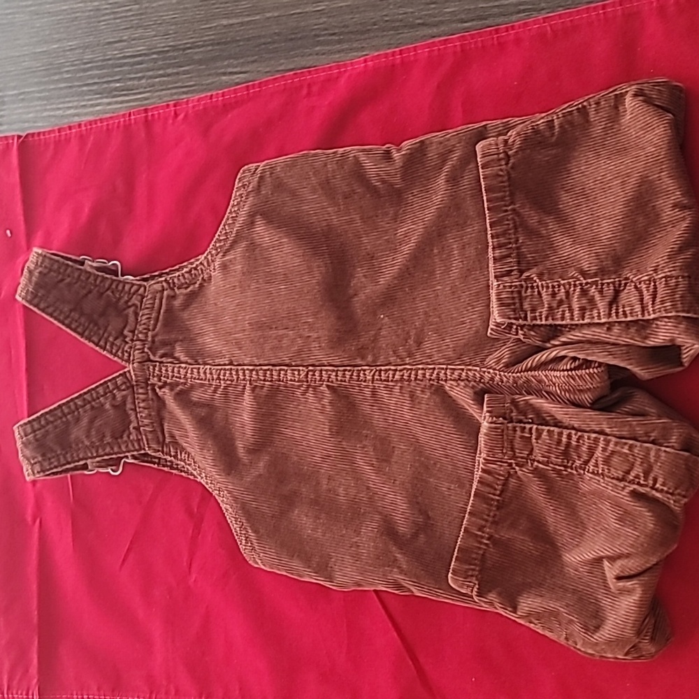 Pre-Owned Carter’s Brown Corduroy Bib Overalls-Cozy and Stylish (Size 9 months) - Picture 8 of 9